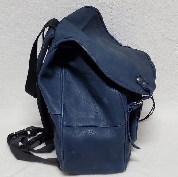 VINTAGE 70s Indigo Blue Textured Leather Large Backpack Overnight Weekend Bag - Picture 8 of 16